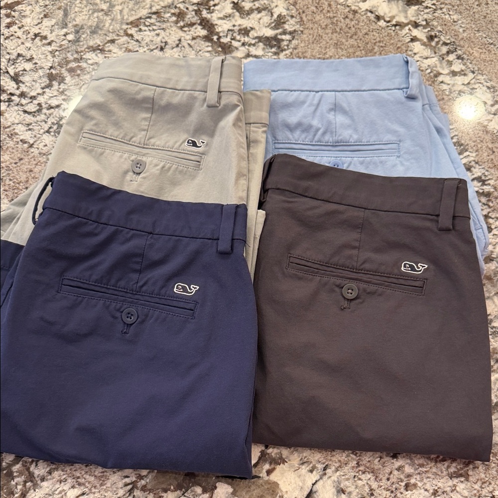 Men's Vineyard Vines Shorts (4 pair) - Navy, Gray, Light Blue, Brown -Size 30